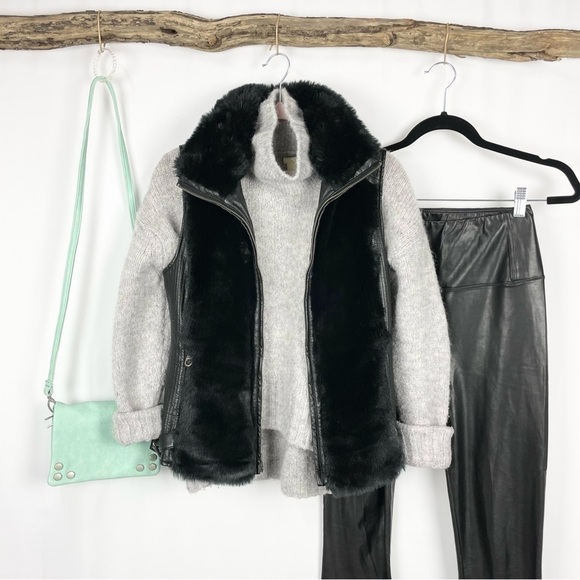 Guess Vest Faux Fur and Leather Zip Front, Size Small - Picture 1 of 10